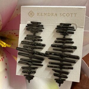 Kendra Scott Rylan earrings